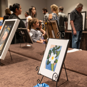 050925-CAS-art-show-candid-148