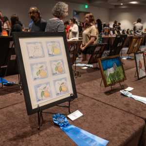 050925-CAS-art-show-candid-199