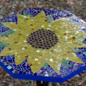 Table with sunflower detail